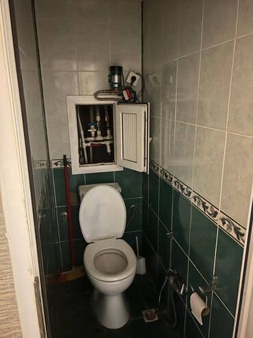 ehmedlide ev: Əhmədlidə Neapol dairəsində Qeneral Mehmandarov küçəsində 9 mertebeli — 2