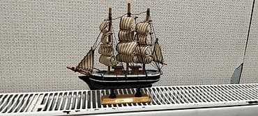 ip atdi: Dekorativ yelkənli gəmi maketi - Material: Taxta gövdə və dirəklər — 1