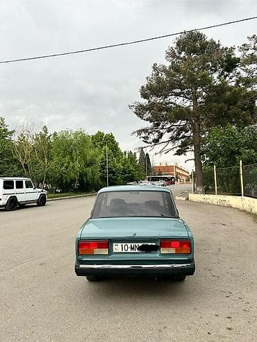 moto kasqa: VAZ (LADA) 2107: 1.6 l | 2004 il 123456 km Sedan — 4