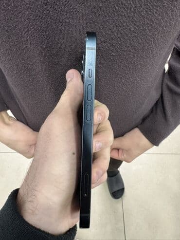 телефон fly e: Məhsul: Smartfon (qara rəng) Xüsusiyyətlər və dizayn: - Düz kənarlı — 2