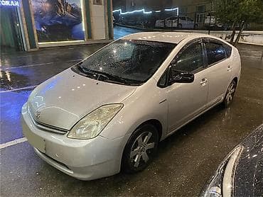 guzgu manitor: Toyota Prius: 1.5 l | 2008 il Hetçbek — 1