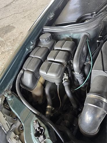 opel vectra b: Mercedes-Benz 270: 2.7 l | 2000 il Sedan — 9