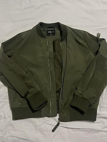 Zeytun-yaşıl bomber gödəkçə - Brend: F2 – etiketdə “F2” loqosu -
