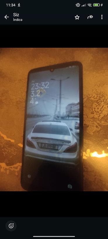 Satılır: Android smartfon - Rəng: Qara - Ekran: Tam ekran, damcı-nots