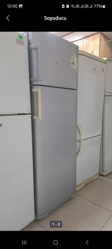 Холодильники: İki qapılı soyuducu - Yuxarıda dondurucu bölmə, aşağıda əsas soyutma — 2