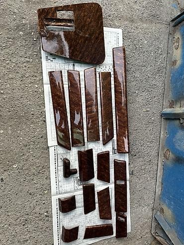 masin salon: BMW Avtomobil salonu üçün dekorativ “ağac” görünüşlü plastik örtük — 1