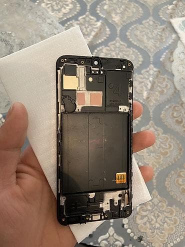 samsuq a40: Samsung Galaxy A40 — 2