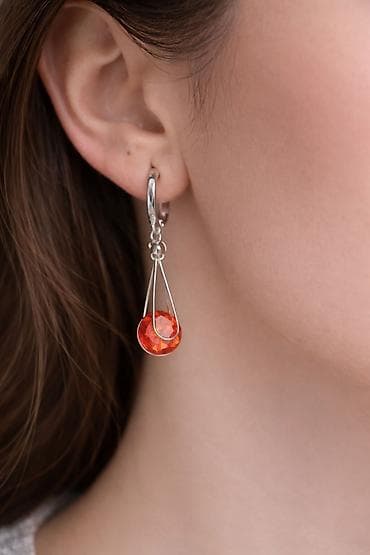 xuping sırğalar: Xuping sırğalar. 1-ci yasəmən qaşlı sırğa -4azn 2-ci narıncı qaşlı — 4