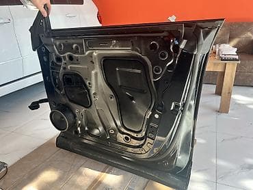 uni z: ChanganQ07 Avtomobil qapısı, qara rəngdə və metal materialdan — 3