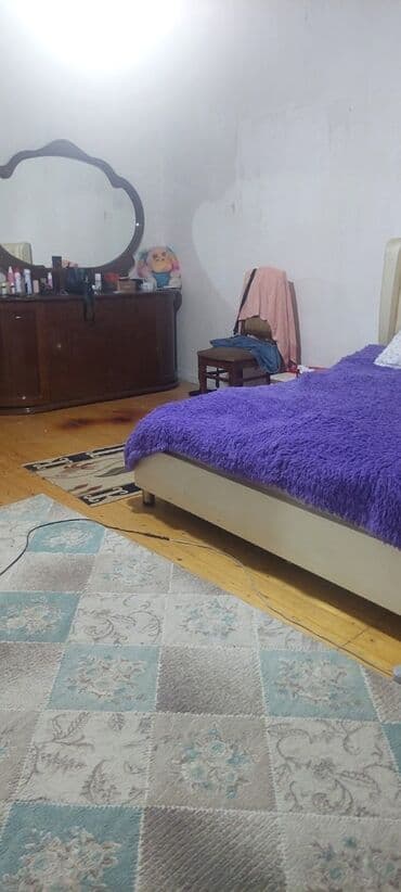 neftçilər ev: 8-ci kilometr 4 otaqlı, 100 kv. m, Kredit var, Orta təmir — 12