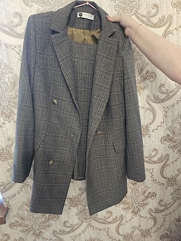 Qadın kostyum dəsti – pencək və şalvar - Rəng və naxış: boz tonlarda