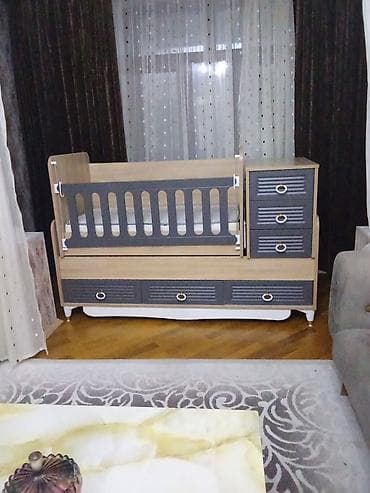 siyirmeli dolab: Oğlan və qız üçün, Yeni, Dördbucaq, Beşik, Dəstsiz, Matras ilə, Yellənmə mexanizmsiz — 1