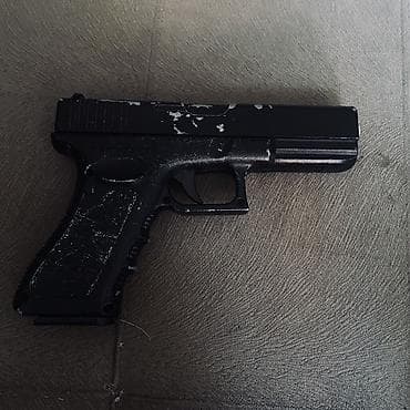 oyuncaq kukla: Salam Airsoft glock 17 tam demirdir plazmada yeri yoxdur sadece — 2