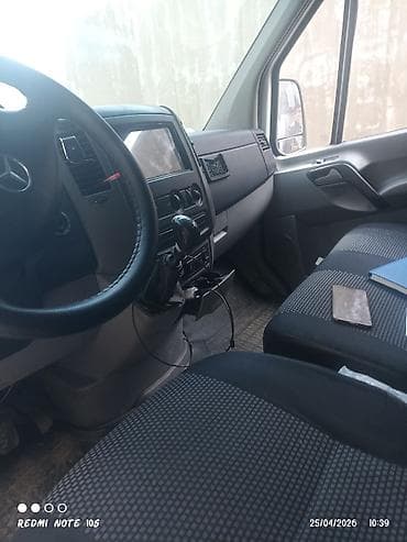vurux masinlar: Mercedes-Benz Sprinter soyuduculu yük mikroavtobusu - Korpus: uzun və — 2