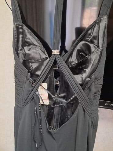 elbiseler: Tam yeni, 38 (M) qara — 1