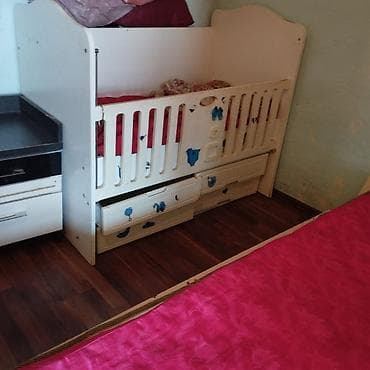 Mebel dəsti – yataq otağı və yemək otağı üçün Komplektin tərkibi: - — 4