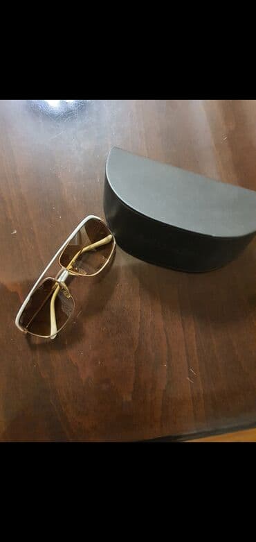 gun eyneyi: İtalyadan alınıb 390 avroya Təmiz İtalyan malıdır. Tam təzə və — 10