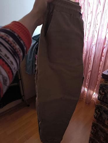 Üst geyimi: İkinci əl geyimlər yeni kimidiler çox çox münasib qiymətə verilir — 5