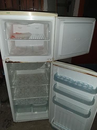 Soyuducu. İşləyir — 2