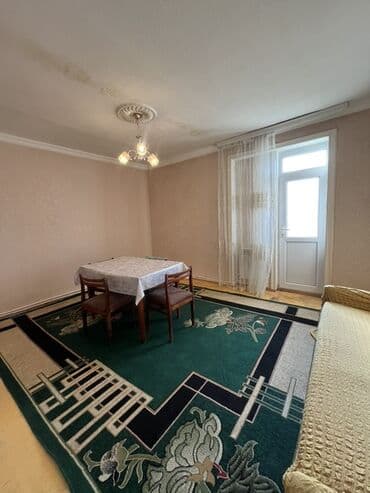 gence kirayə evlər: Dos-102 də 17 nömrəli məktəbin yaxınlığında binanın qarşısınnan avtbus — 2