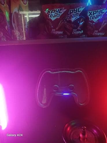 qedimi caynik: LED işıqlı dekor lövhələri və neon fiqurlar Damin 4 ed nerd 2 ed Tv — 8