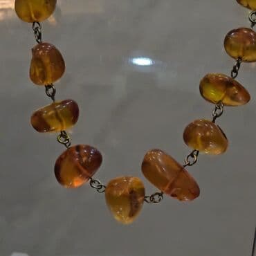 kəhrəba təsbehlər: Boyunbağı — 2