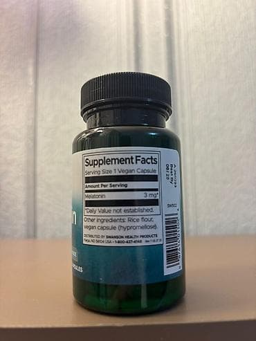 İdman çantaları: Satılır Swanson markalı Melatonin 3 mg (120 kapsul). Uzunmüddətli — 2