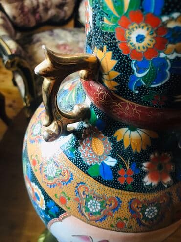 dekorativ gullər: Guldan qedimi boyukdur ev dekoru ucun saxsidandir ustunde nagillardan — 6