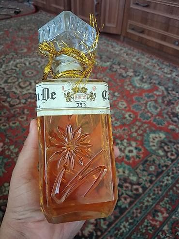 toy dekoru: Vintage “Eau de Cologne” flakonu - Şüşə: qalın, çoxüzlü qapaqlı — 1