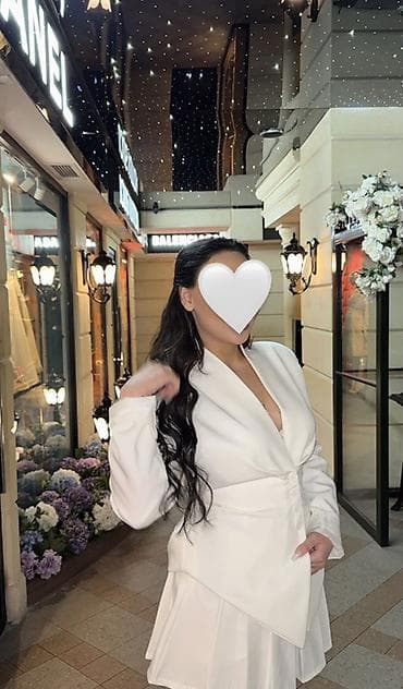 Личные вещи: Ağ rəngli iki hissəli dəst – blazer və ətək - Rəng: qar kimi ağ - — 2