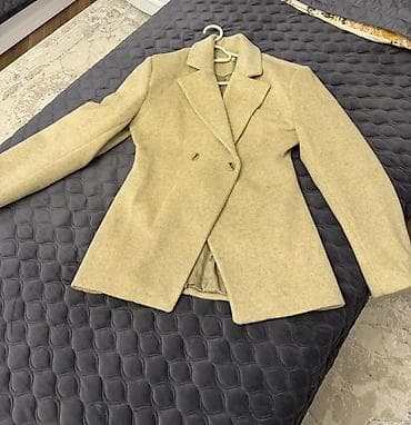 drap paltolar: Qadın üst geyimləri dəsti 1) Qara qısa bouklé palto - Tekstura — 2