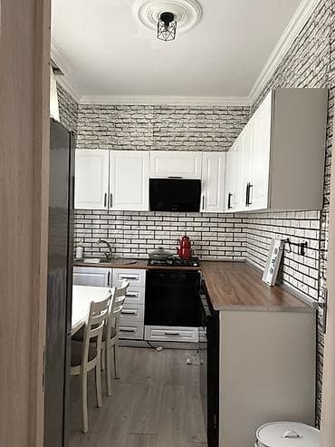teze mebel: Təsvir: - Xırdalanda 3 otaq 1 metbex heyet evi satılır.Metbex — 5