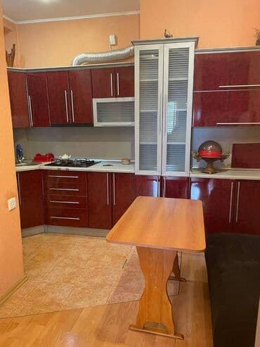 nabran kirayə: Yasamal rayonu,İnşaatçılar metrosu,Üç tac-yaşayış kompleksində(TRİ — 6