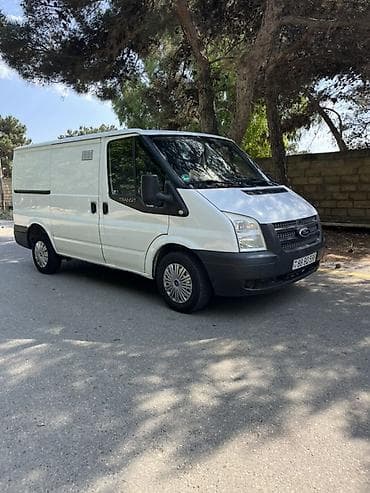 e39 hella stop: Ford Transit: 2.2 l | 2012 il 235000 km Mikroavtobus — 1