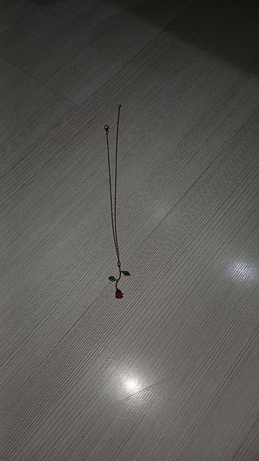 Бижутерия: Zərif boyunbağı – qızılı tonlu zəncir və qızılgül asqı - Material — 1