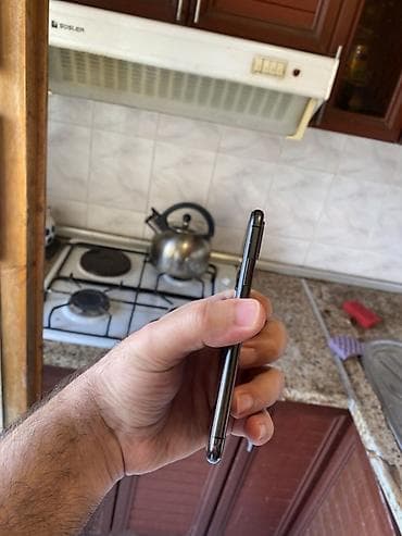 ipone x: IPhone X, 64 GB, Qara, Face ID — 8