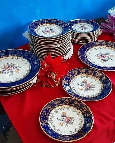 islenmis plastik qapi satilir: Kasalar, rəng - Göy — 1