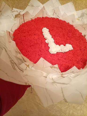 güller foto: Məhsul: Gül qutusu – qırmızı qızılgüllərdən kompozisiya - Dairəvi — 1