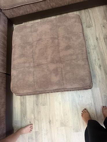 pufik: Qəhvəyi rəngdə puf/ottoman - Yumşaq toxumalı, mikrofiber effekti — 1