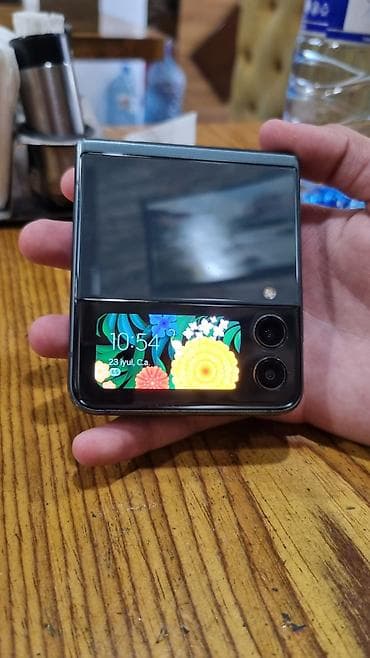 gamestation 3: Samsung Galaxy Z Flip 3, rəng - Qara, Barmaq izi — 1