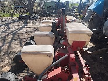 disk qabi: Pnevmatik səpici – sıraarası əkin üçün - Aqreqat tipı: traktorla — 8