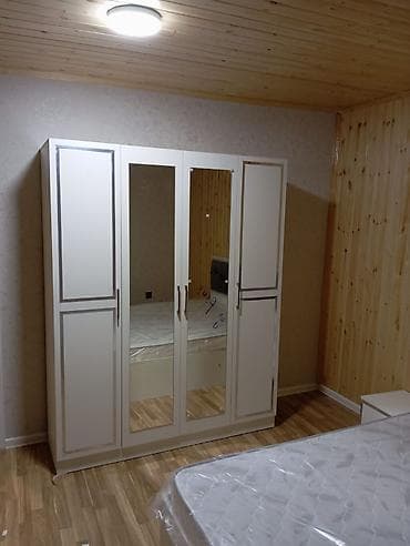dolab skaf: 4 qapılı güzgülü paltar şkafı - Dizayn: Ön tərəfdə 2 ədəd tam ölçülü — 4