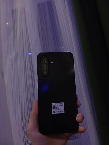 bedava pubg hesabları: Smartfon – qara rəng, nazik və yüngül korpus. Xüsusiyyətlər: - Arxa — 1