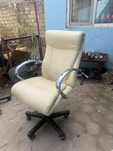 Ofis masaları: Təkərli, Qolları tənzimlənmir, Süni dəri — 1