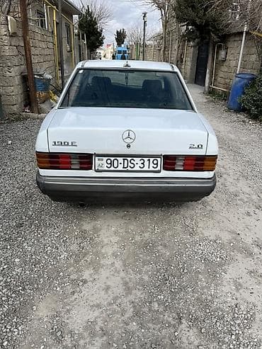 mercedes c: Mercedes-Benz 190 (W201): 2 l | Sedan — 2