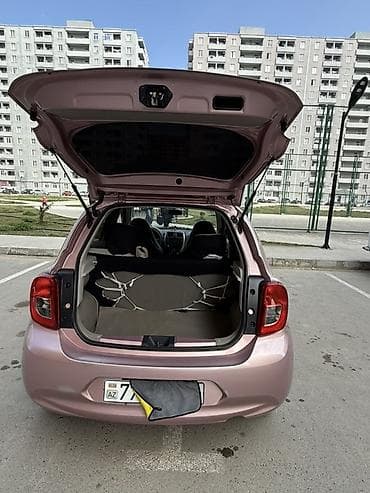 masin: Nissan March: 1.2 l | 2016 il Hetçbek — 10