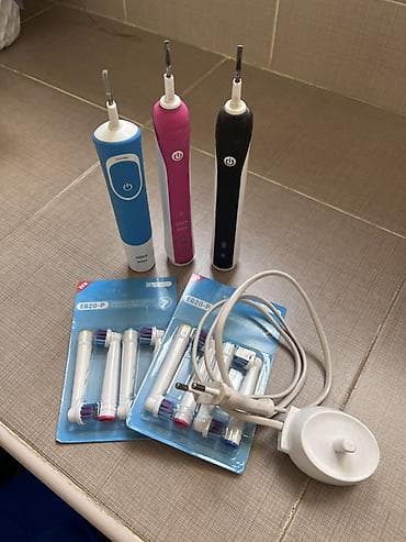 Oral-B smart 4 4900 зубные щётки ( черная и розовая) имеют три режима