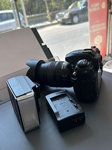 nikon z: Nikon DSLR fotoaparat dəsti Tərkib: - Nikon gövdə (üst LCD ekranlı — 2