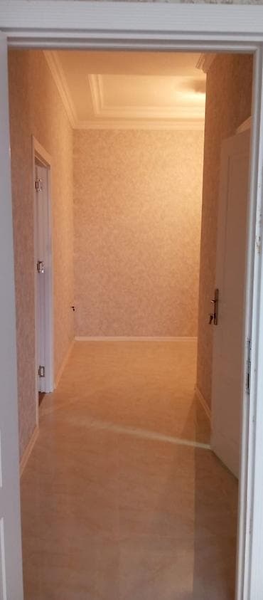 2 mertebeli ev: Ünvan: Sumqayit Bulvar,Beyaz Residence Bina tipi: Yeni Tikili 12/14 — 5