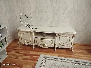 TV altlığı: İşlənmiş, Düz TV altlığı, Polkalı, Belarusiya — 1